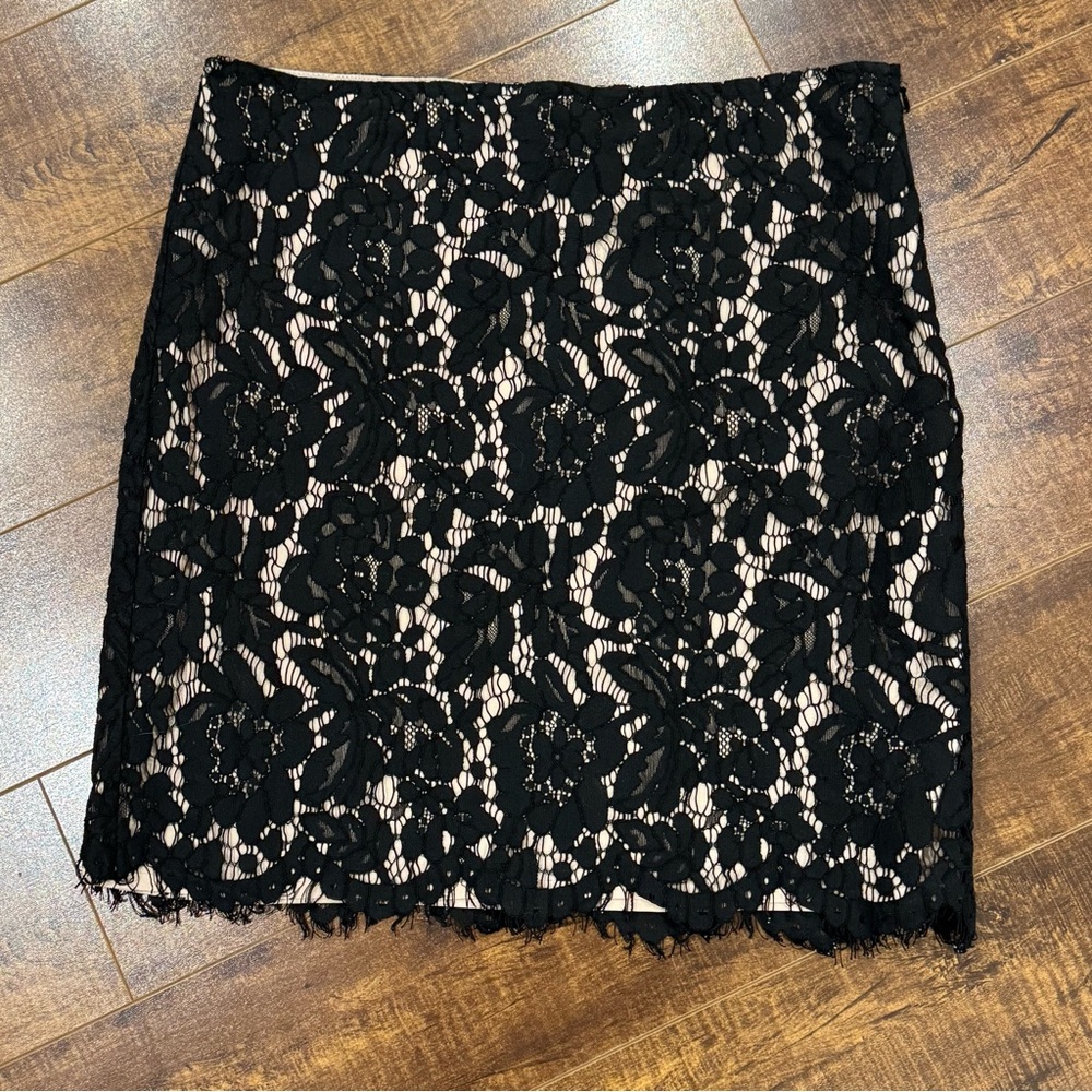 Haight Ashbury Black Lace Pencil Skirt, size Large (Fits small)